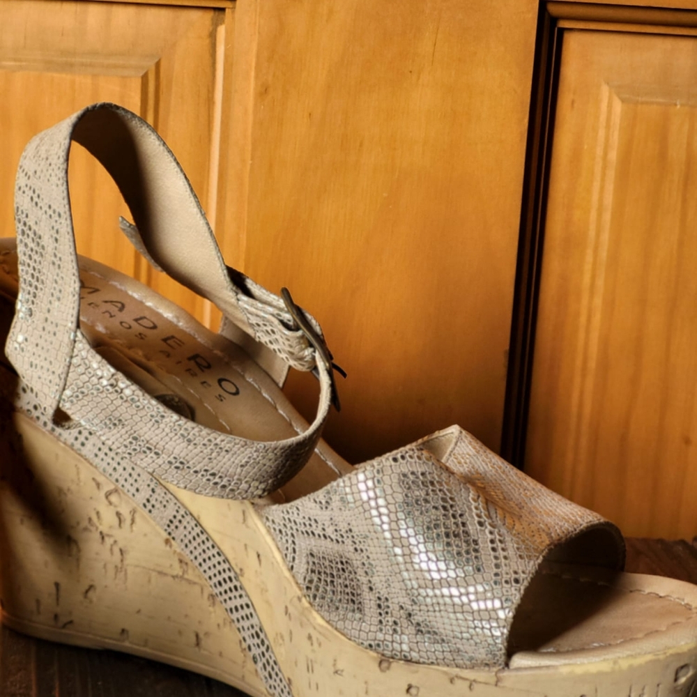 Women's Tan Wedge Sandals